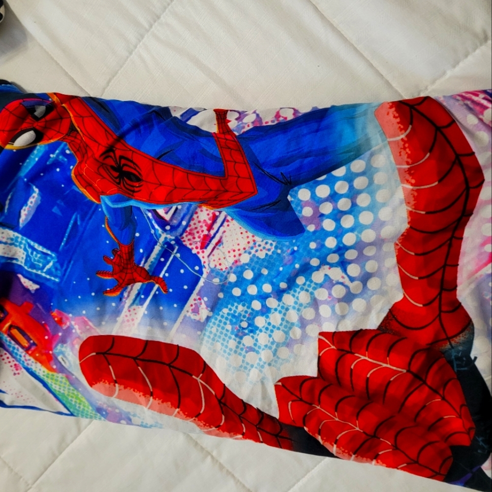 Xl body pillow pillowcase Spiderman